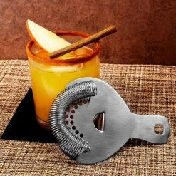 Cheap ✨ Bars Short No Prong Strainer - BarConic® 💯 8 Cheap ✨ Bars Short No Prong Strainer - BarConic® 💯 -BARS Shop Barconic no prong strainer scene2 800x